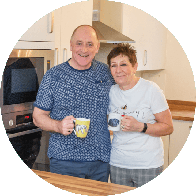 couple-drinking-tea