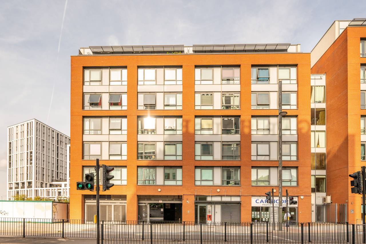 3-bedroom-mid-terrace-house