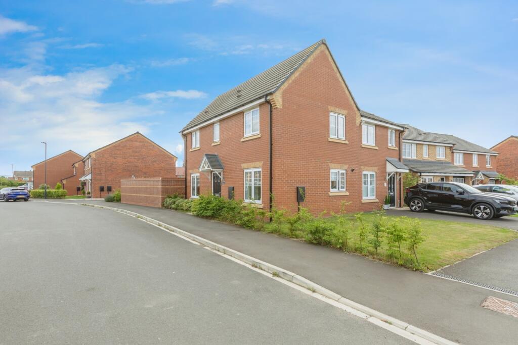 3-bedroom-mid-terrace-house