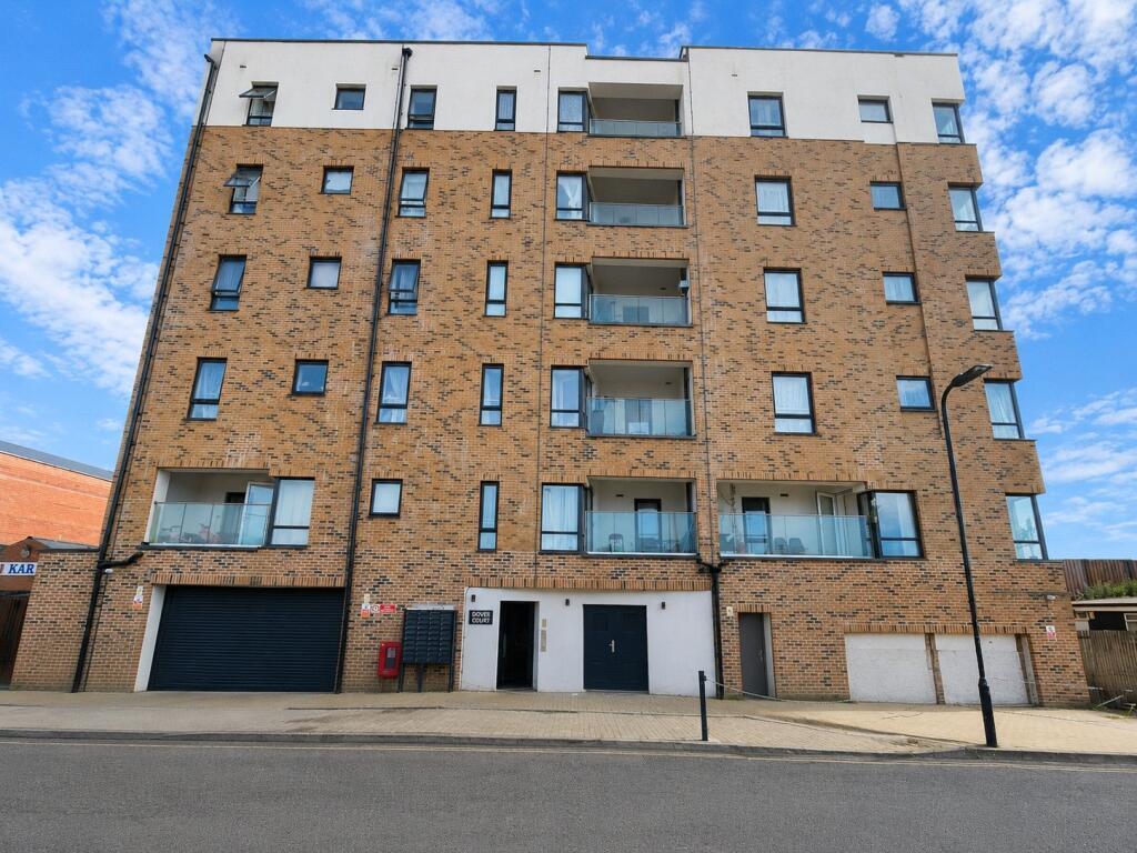 3-bedroom-mid-terrace-house