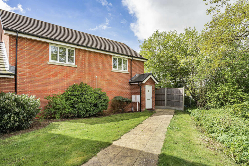 3-bedroom-mid-terrace-house
