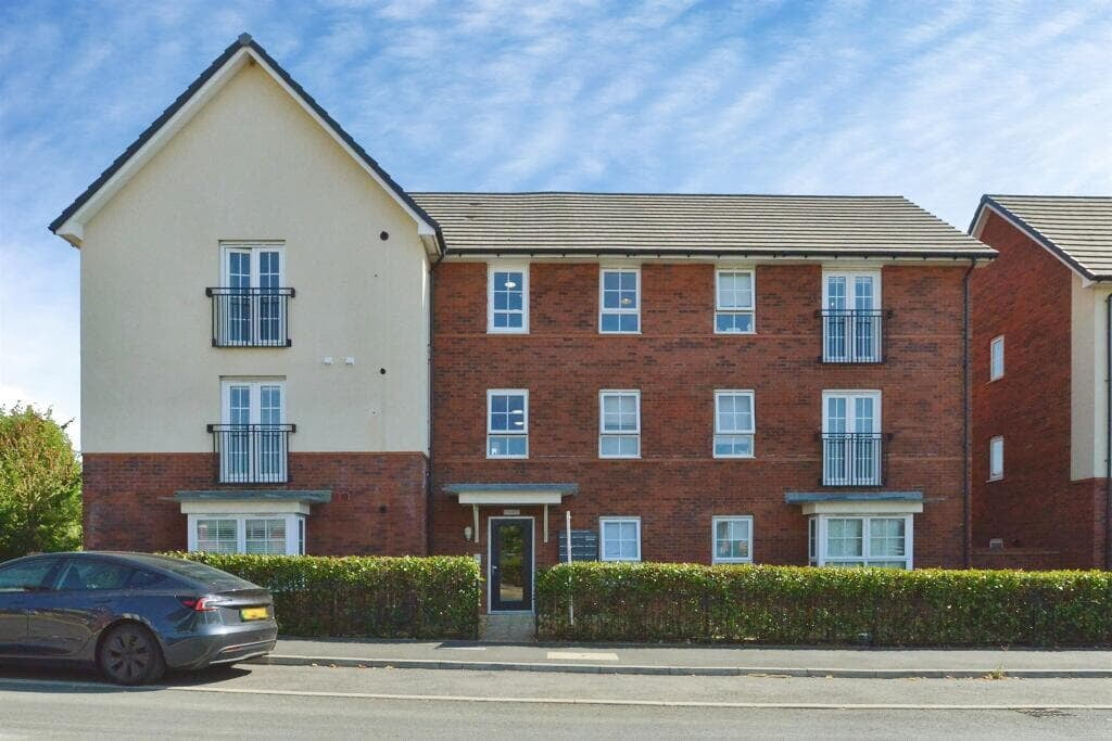 3-storey-apartment-building