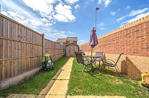 12 Swallow View - backgarden