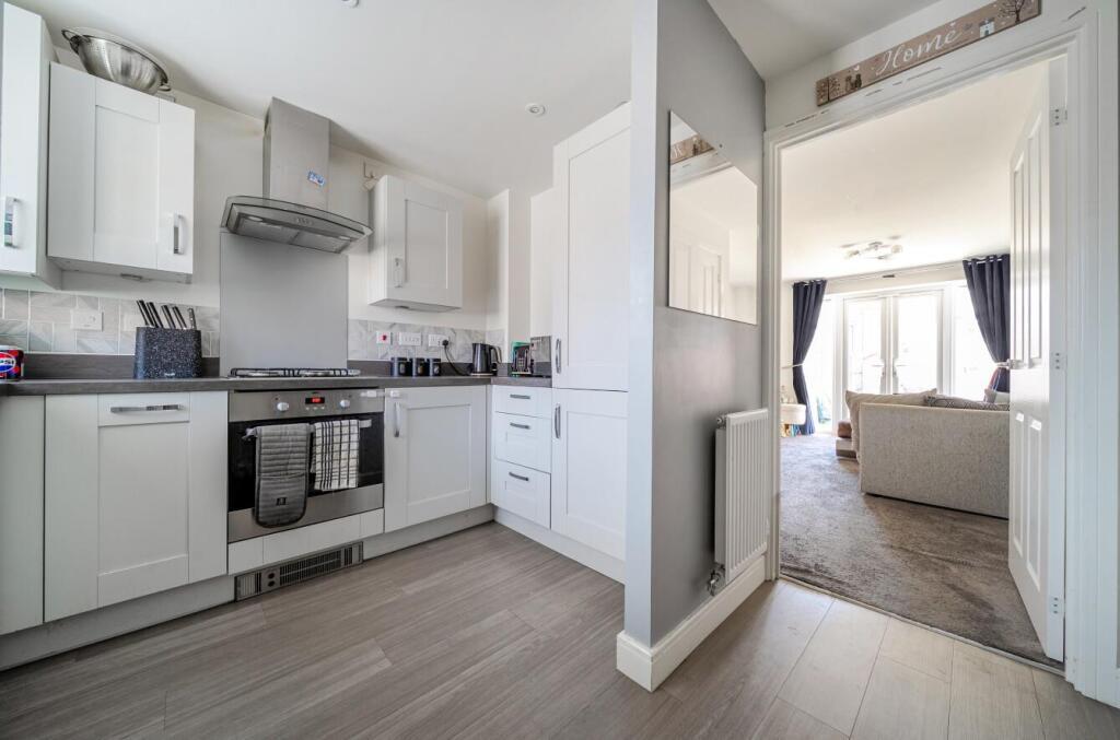 12 Swallow View - Kitchen