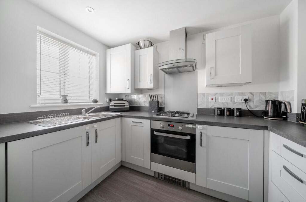 12 Swallow View - Kitchen