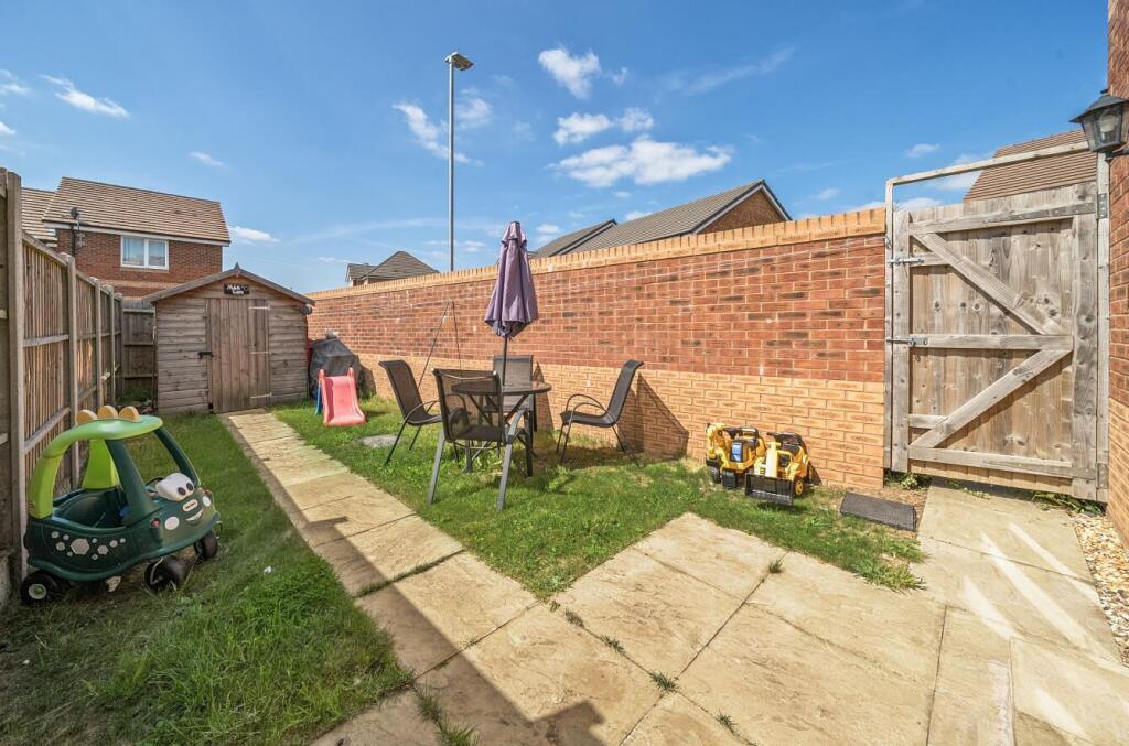 12 Swallow View - Back garden