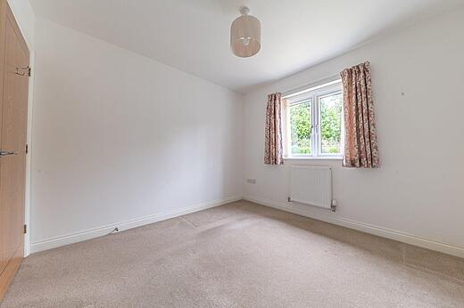 15 Rochester Gardens -Bedroom