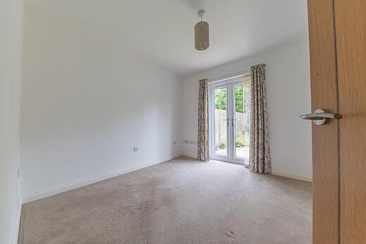 15 Rochester Gardens -living room