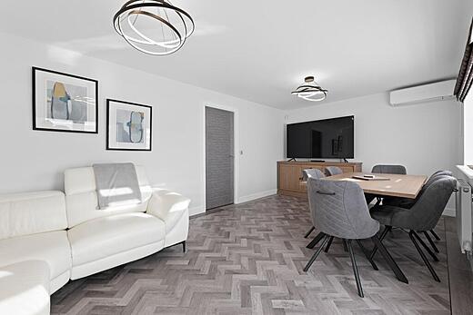 15 Scholeys Wharf- Living Room