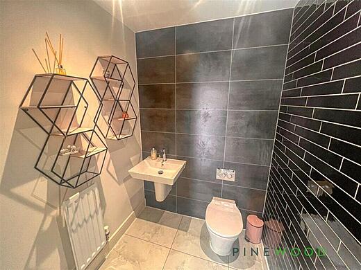 17 Heritage Lane - Downstairs Wc