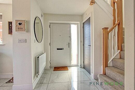 17 Heritage Lane - hall way