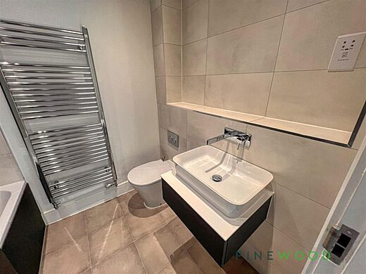 17 Heritage Lane - Primary bath