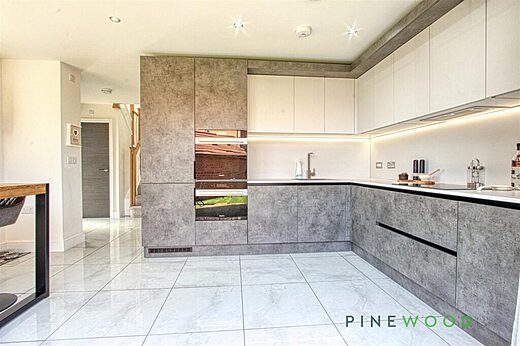 17 Heritage Lane - Kitchen