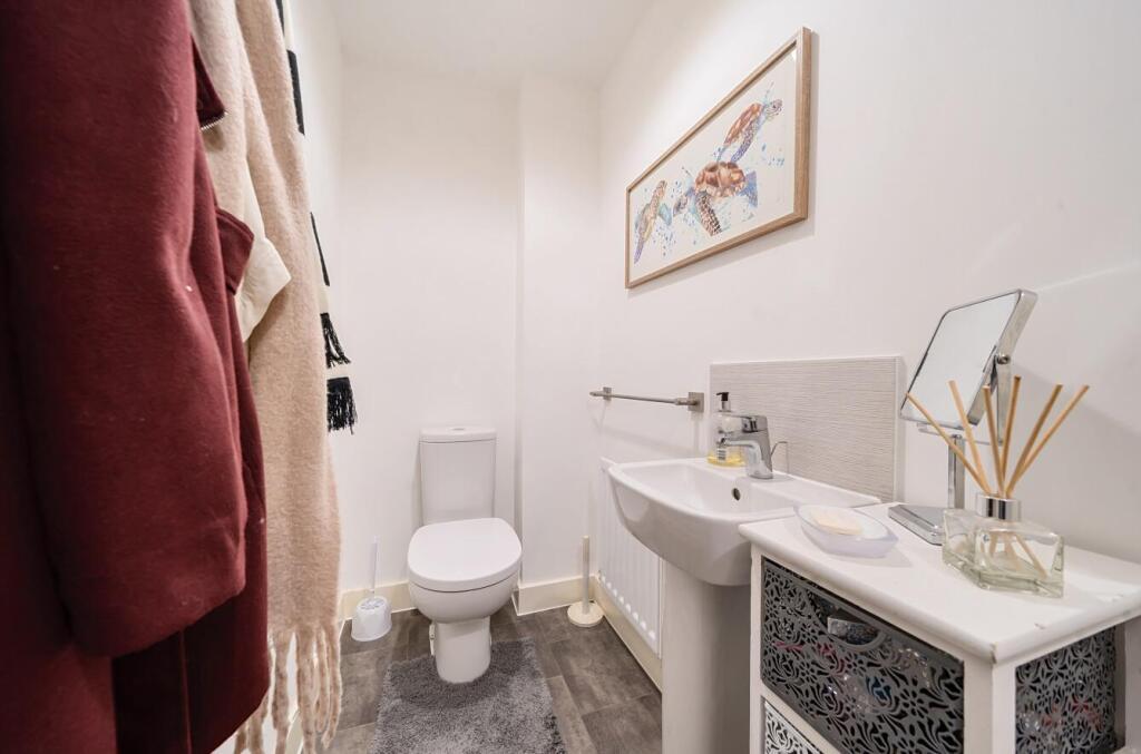 18 Acorn Way- Downstairs WC
