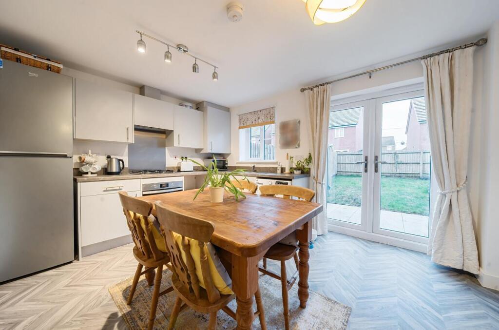 18 Acorn Way- Kitchen Diner