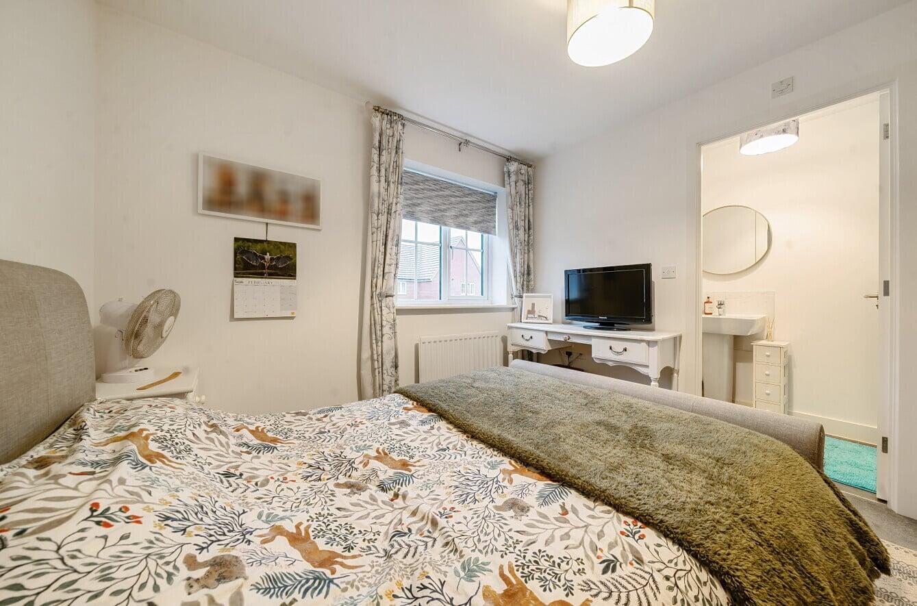 18 Acorn Way- Primary bedroom
