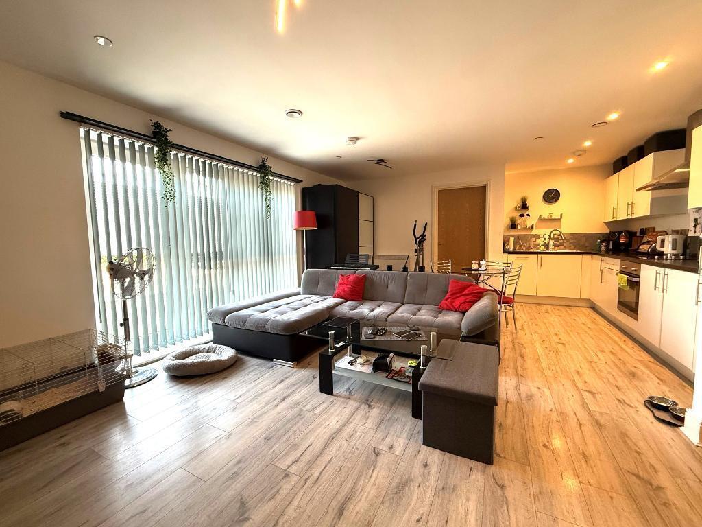 2 Heather Apartments - Living room