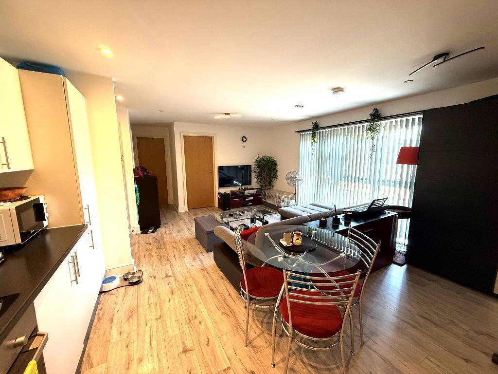 2 Heather Apartments -  Diner living room