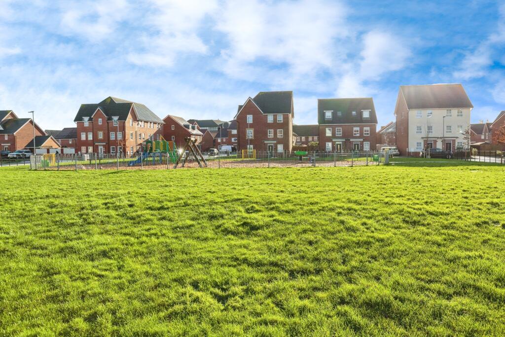 2 Sentinel Mews-  Outside