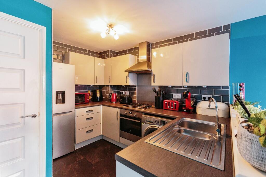 2 Sentinel Mews-Kitchen