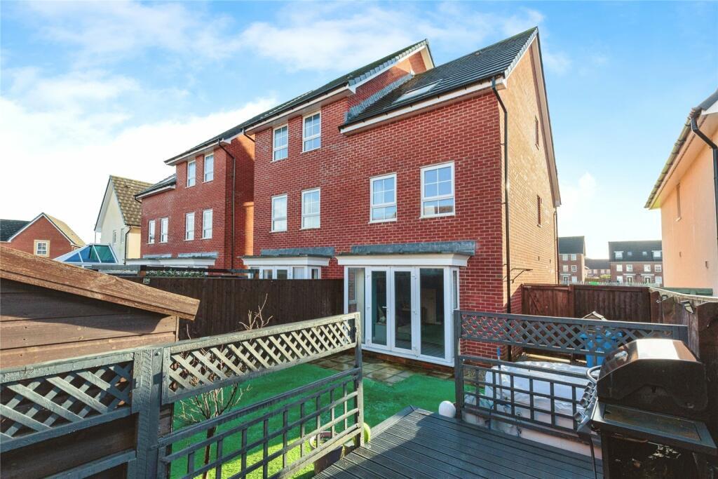 2 Sentinel Mews- Back garden 2