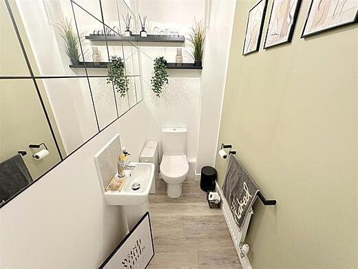 20 Swan Lane- WC