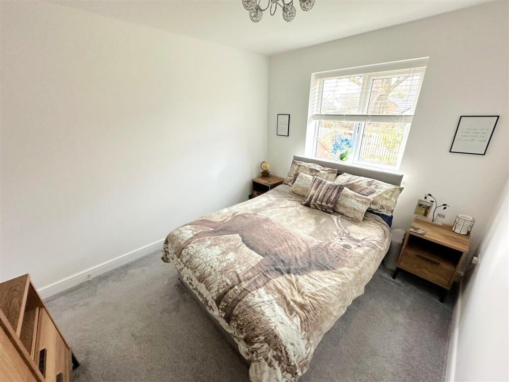 20 Swan Lane-Bedroom 2