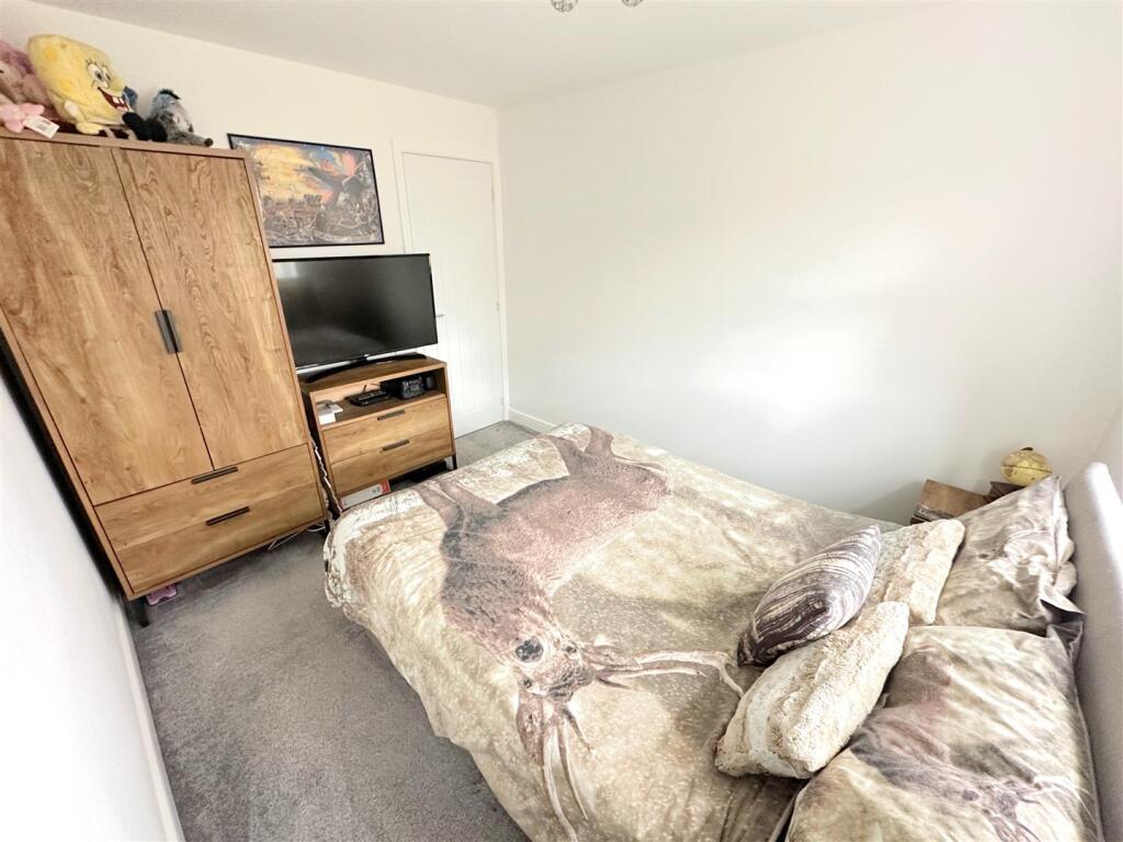 20 Swan Lane-Bedroom 2