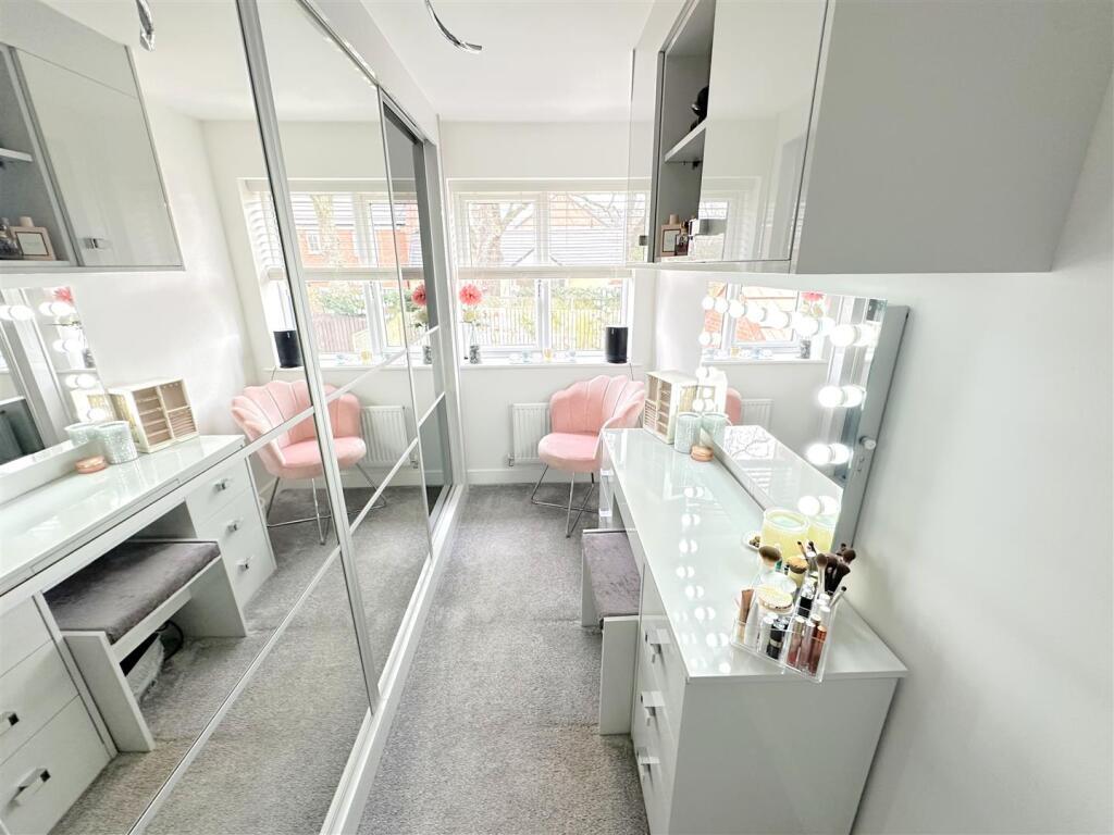 20 Swan Lane-Bedroom 3