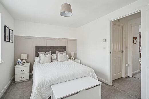 22 Mott Close-Primary bedroom