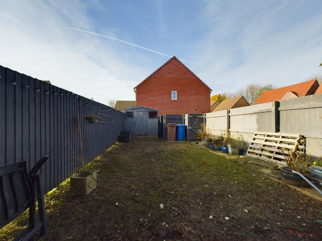 22 Woodsmansey Garth- Backgarden