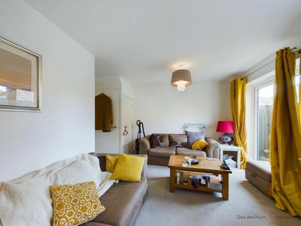 22 Woodsmansey Garth- Living room