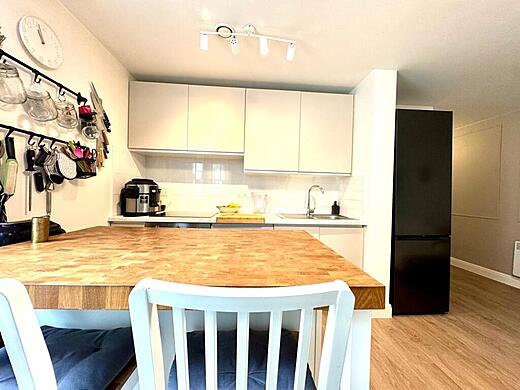 29 Decourcy House - Kitchen