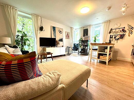 29 Decourcy House - Living room and kitchen