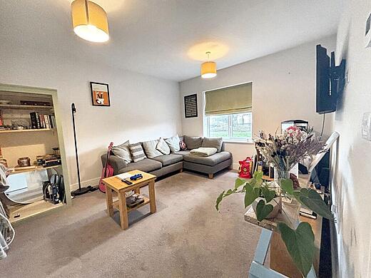 3 Morgan Close- Living room