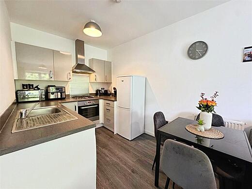 32 Edrich Grange- Kitchen diner