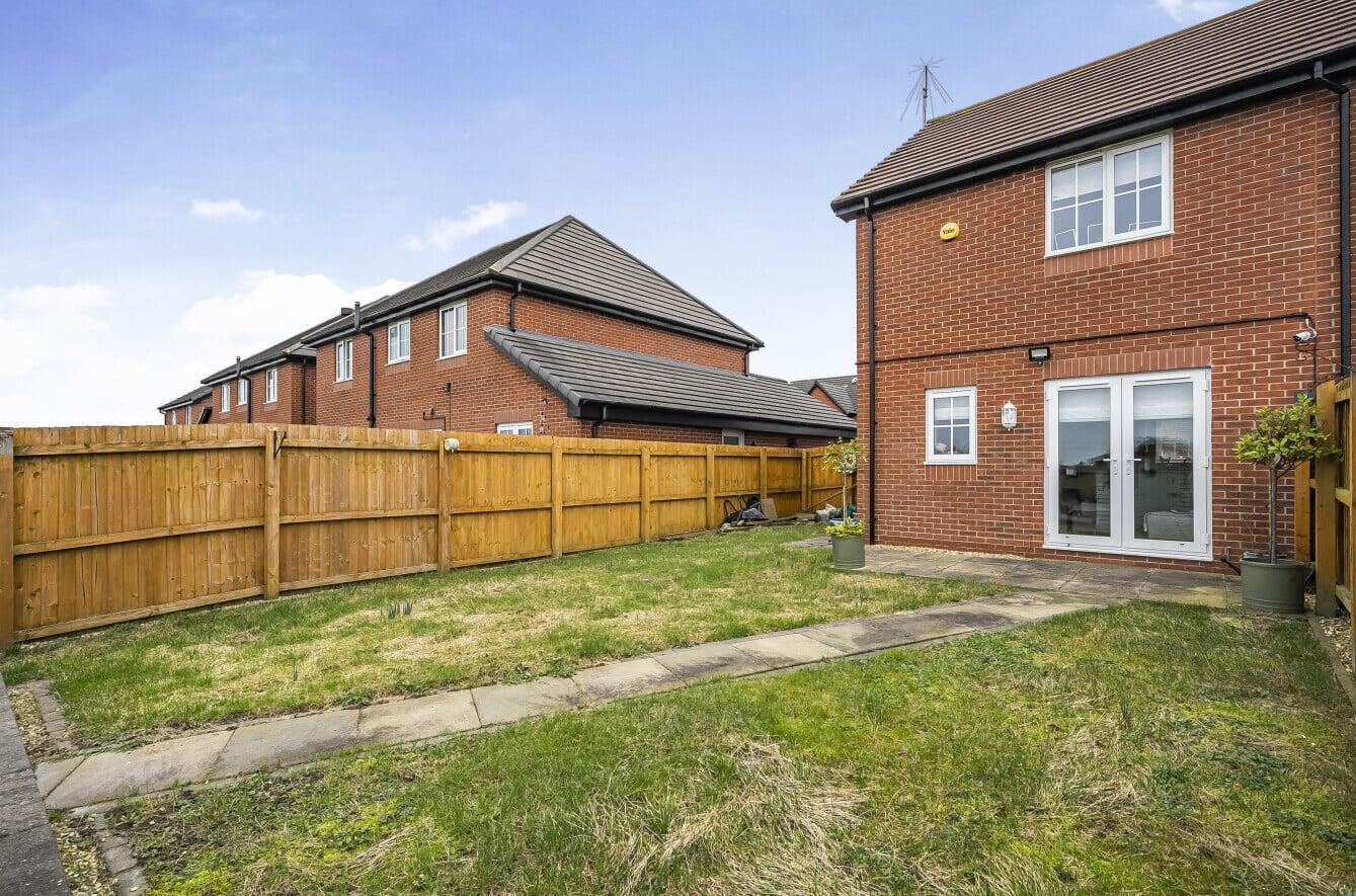 48 Walton Gardens- Back garden