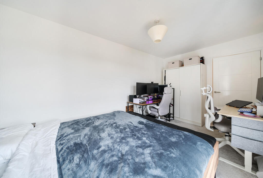 75 Oxleigh Way - Primary bedroom