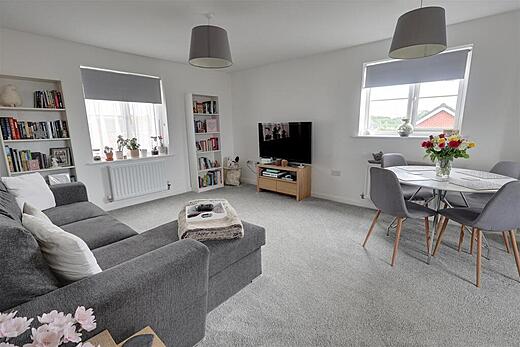 Flat 7 Chesnut  Road - Living room